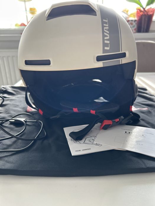 Casca inteligentă de schi și snowboard Livall RS1