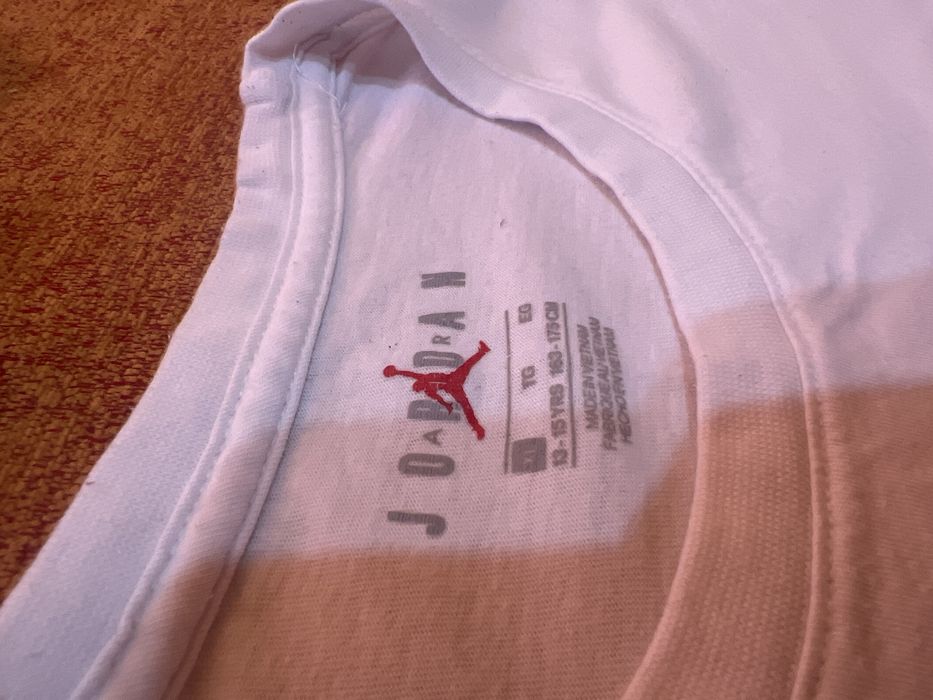 tricou jordan original marimea Xl copii perfect pentru S-M adulti