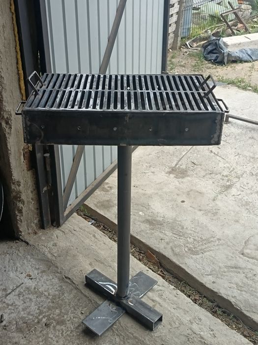 Vând Grătar friptura