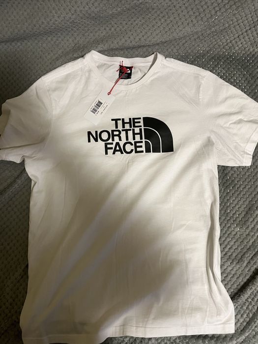 Tricou the north face nou!