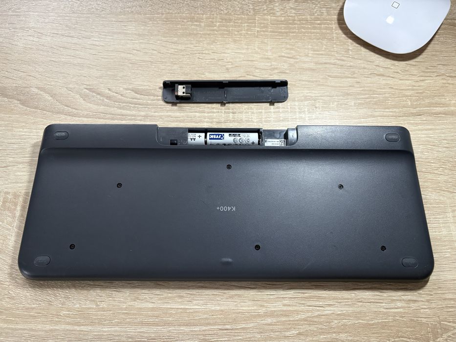 Tastatura wireless Logitech K400+