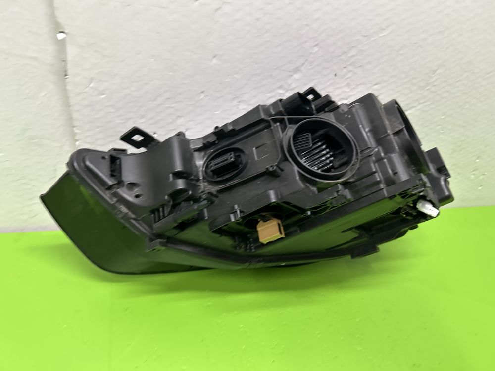Far faruri Audi A4 B8 facelift bi xenon adaptiv 2012-2015 dreapta 8k0