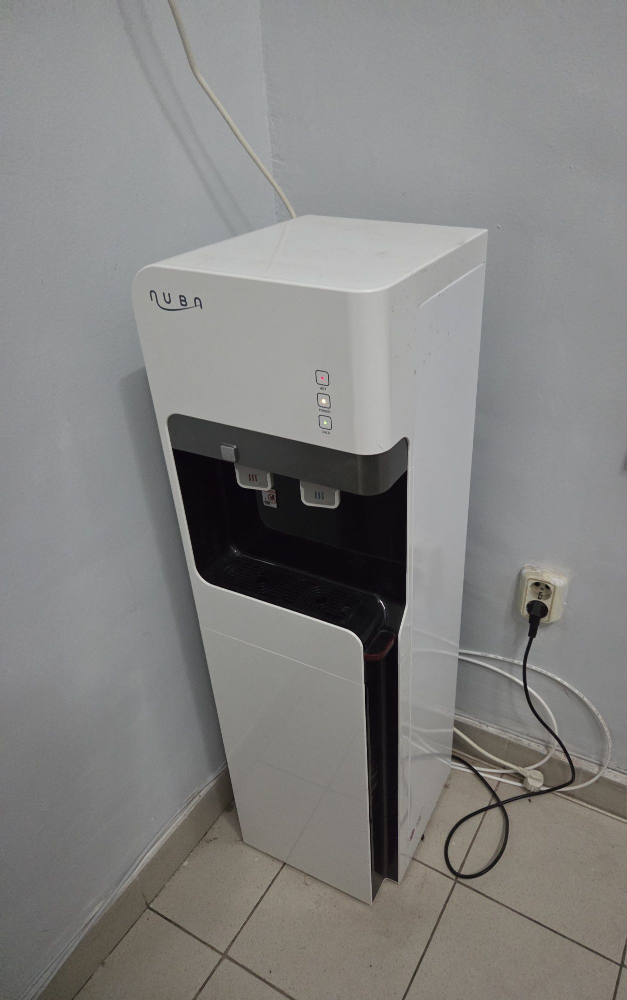 LG Nuba 5500 диспенсер/пречиствател на вода