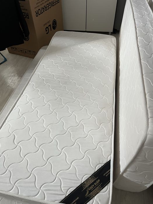 Кровать с матрасом