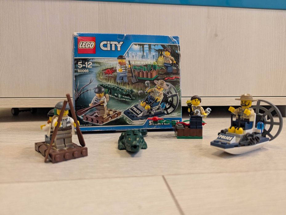 Lego City 60066 Swamp Police Starter Set