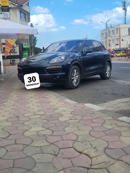 Vând urgent Porsche cayenne 2014 4,2 disel