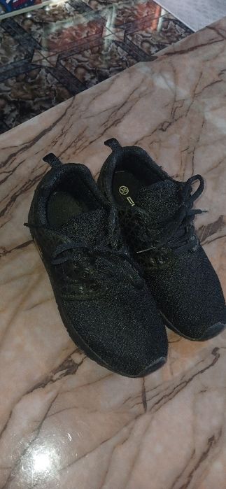 Спортни маратонки