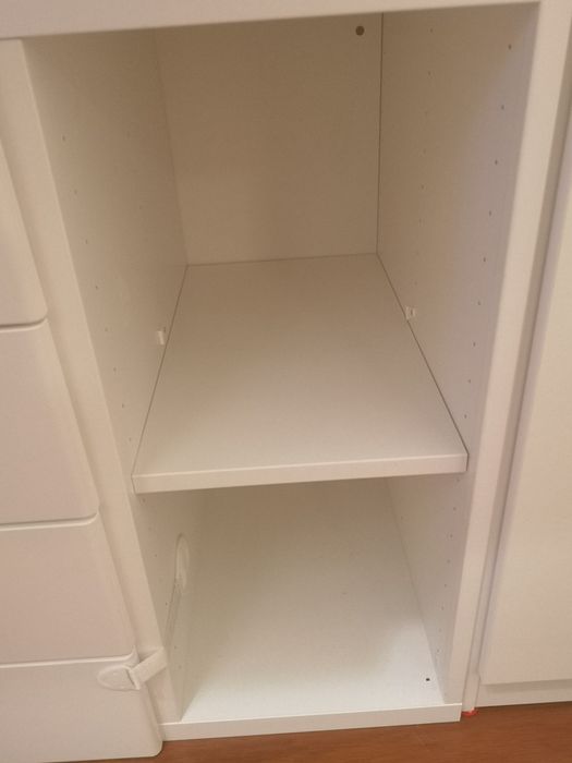 Masă înfășat pentru bebeluși, SMASTAD IKEA + accesorii.