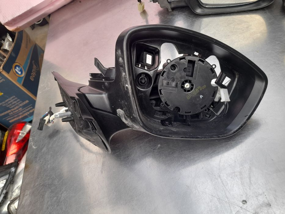 Огледало Ситроен ц3 Citroen C3 R