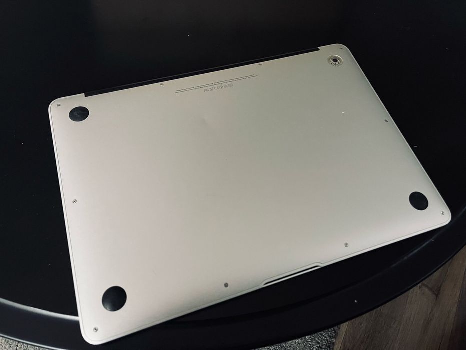 Macbook Air 13, i7, 8GB, 512GB SSD