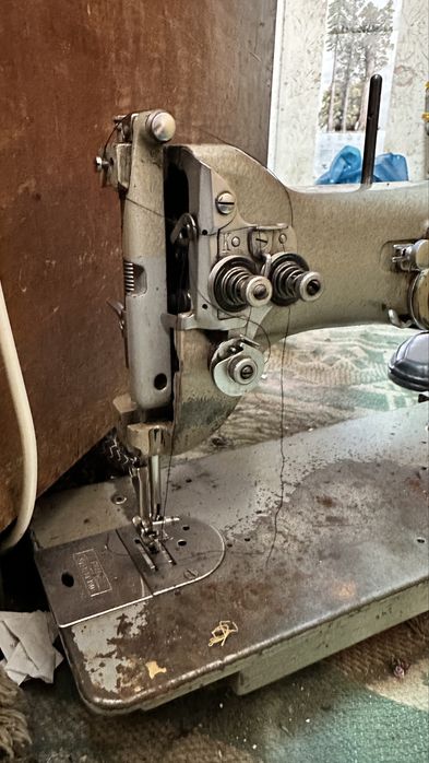 Masina de cusut PFAFF