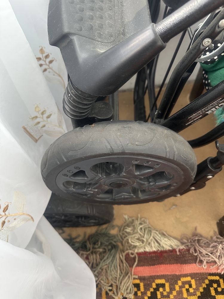 Продам детскую коляску
