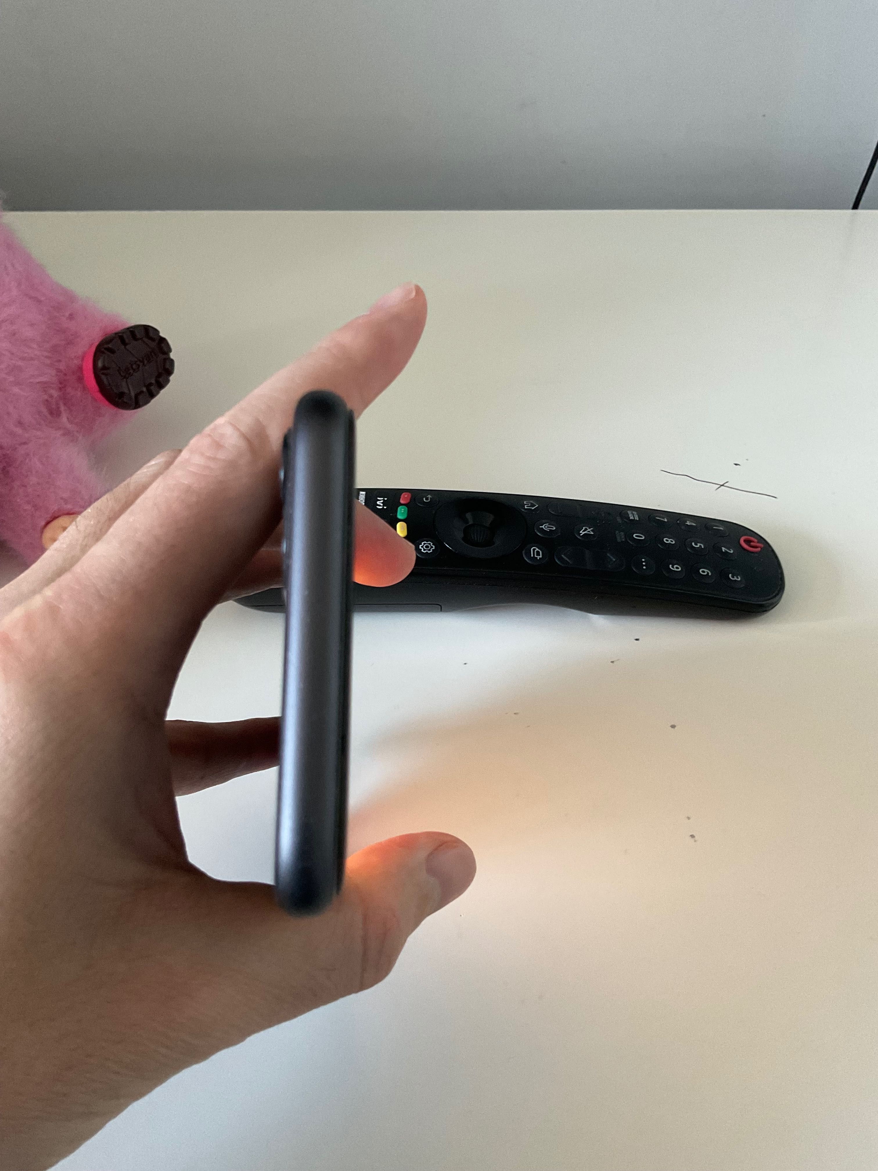 Срочно подам iPhone 11.  Айфон 11 оригинал.