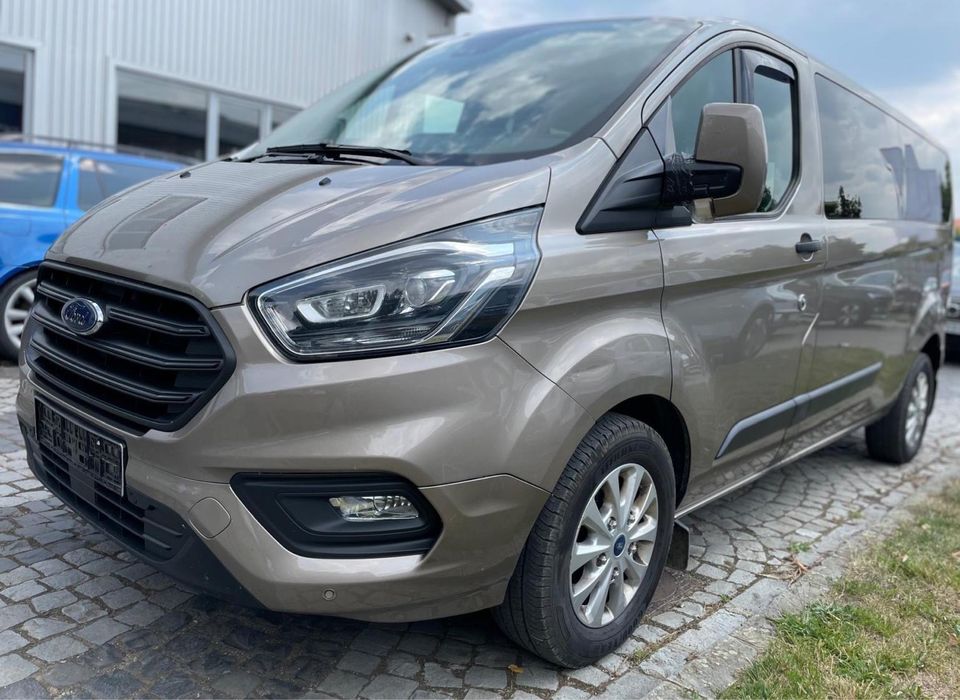 Ford Transit Custom 9 persoane