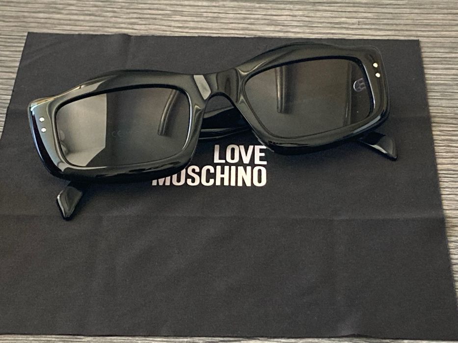 Слънчеви очила Moschino