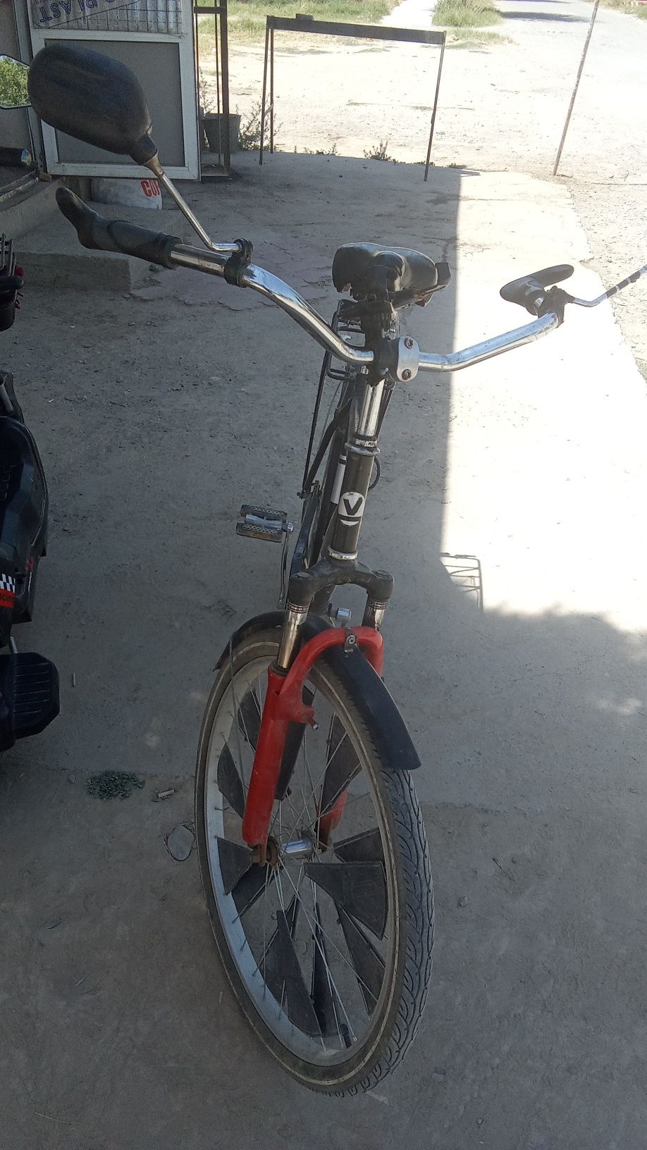 Velosiped Sotiladi . Aybi yoʻq , pakrushkalari xali yangi .