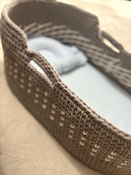 Chaqaloq uchun savat (lyulka) yengi