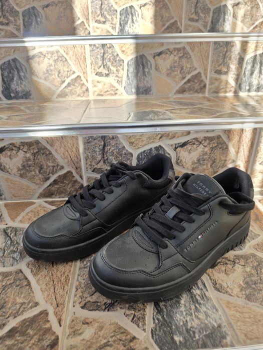 Обувки Tommy Hilfiger TH Basket Core Essential