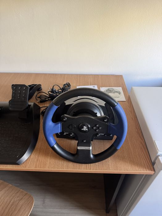 Volan Thrustmaster T150 Force Feedback+pedale-PC/PS3/PS4