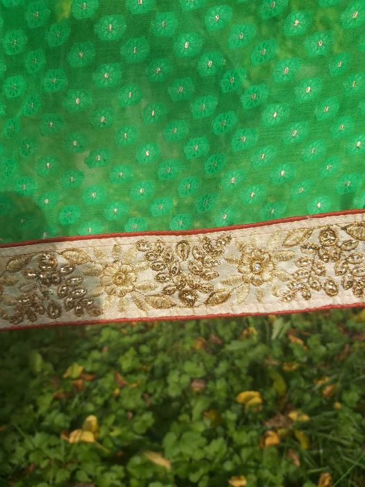 Sari indian brodat 5,30 m × 1,15 m