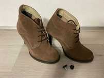 Botine piele intoarsa