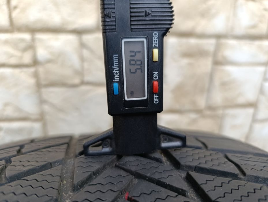 Зимни гуми Bridgestone 245/45/17 dot 4021