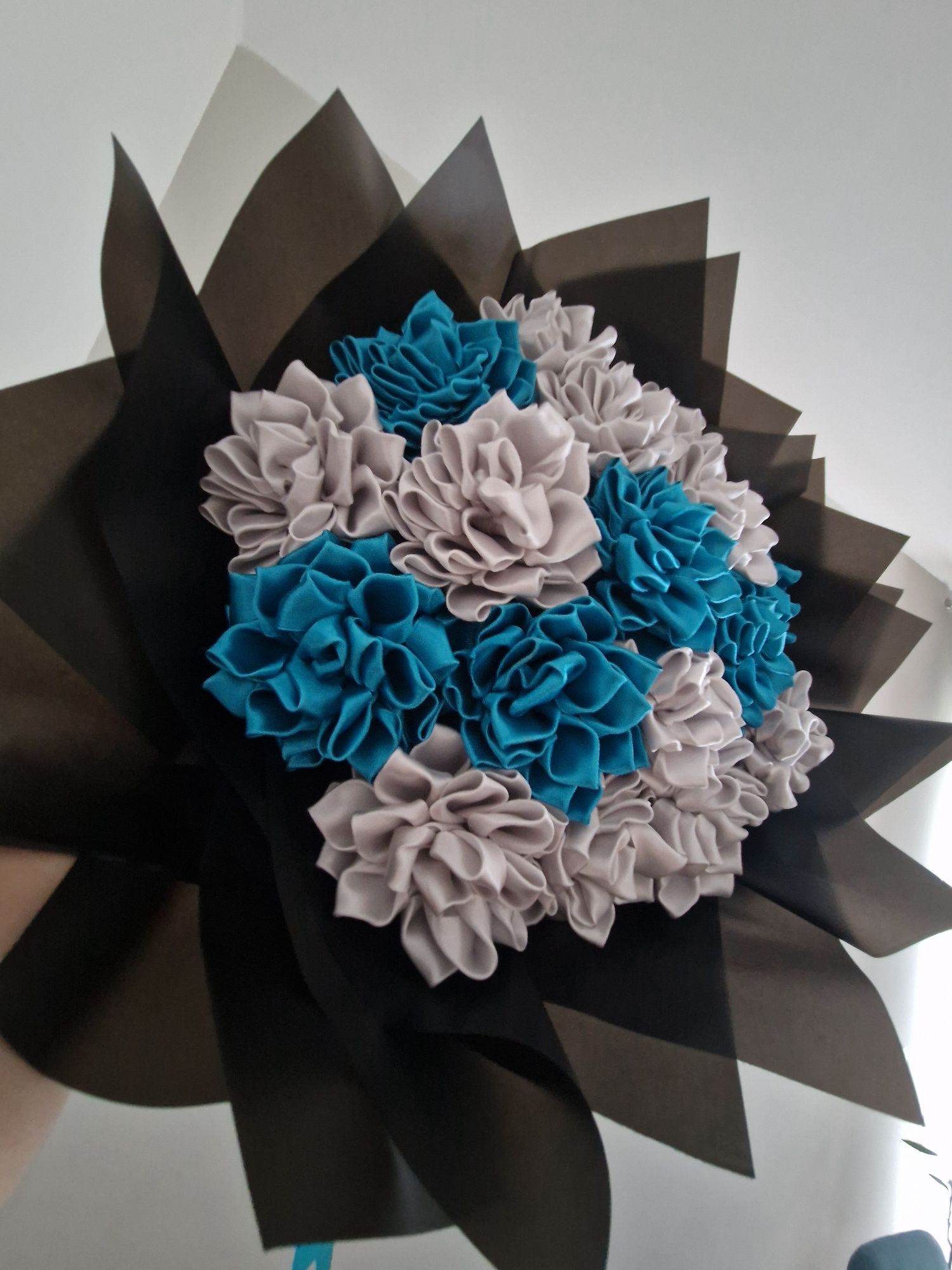Buchet de flori din satin