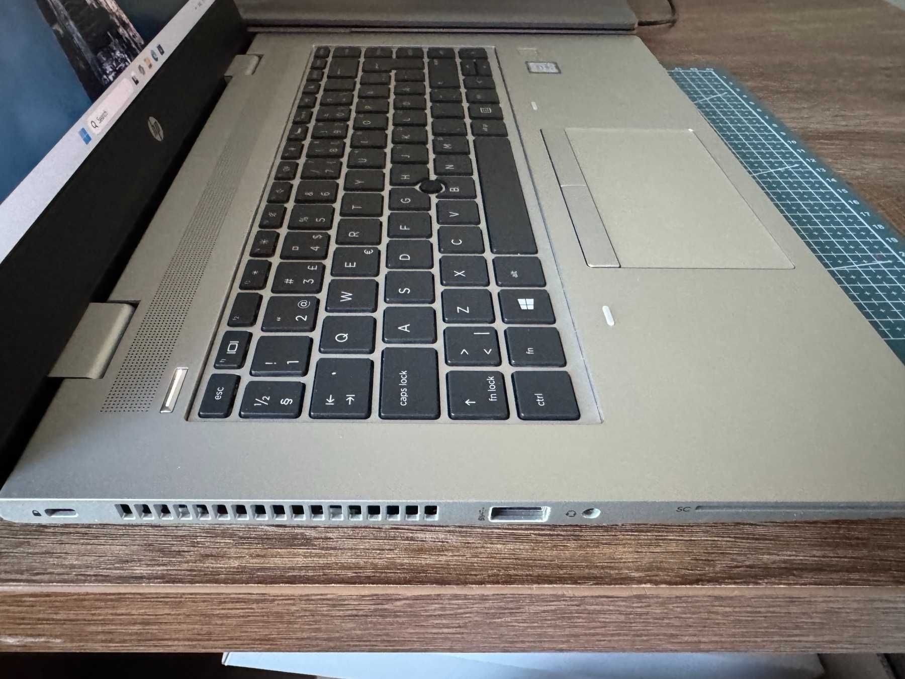 Лаптоп HP PROBOOK 640 G5 i5-8265U, 8GB, 256 SSD, Win10