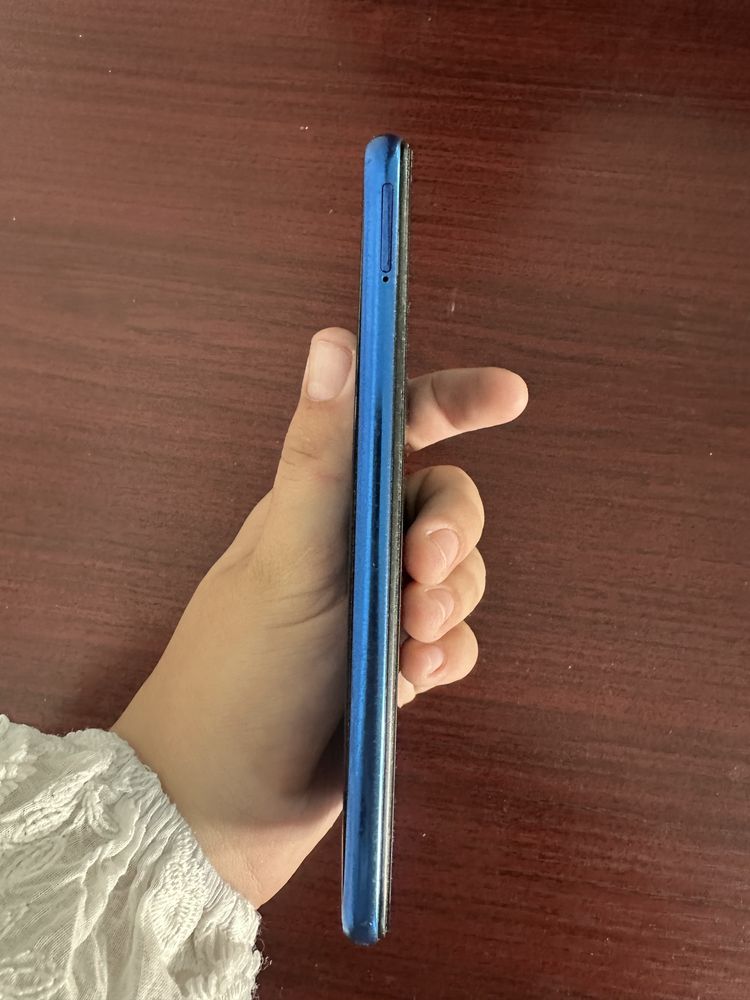 Продается Redmi Note 8 4/64