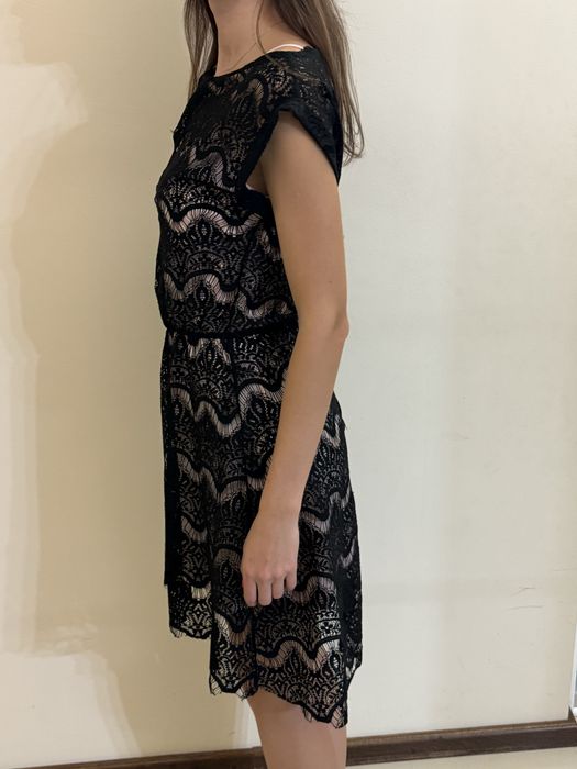 Rochie dantela cu jupa