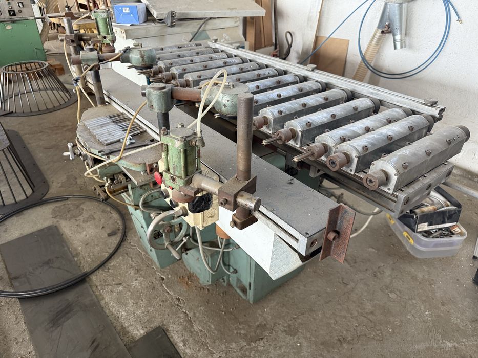 Многошпинделна осцилираща машина