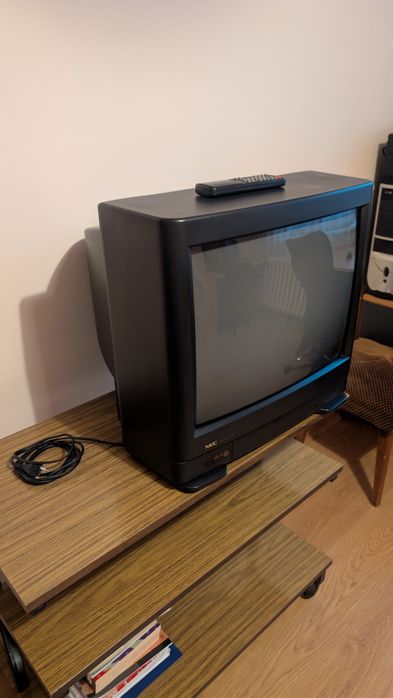 Телевизор NEC 21".