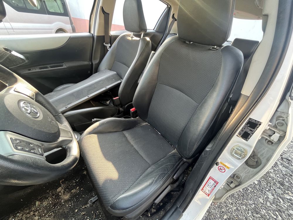 НА ЧАСТИ Toyota Yaris Hybrid 1.5