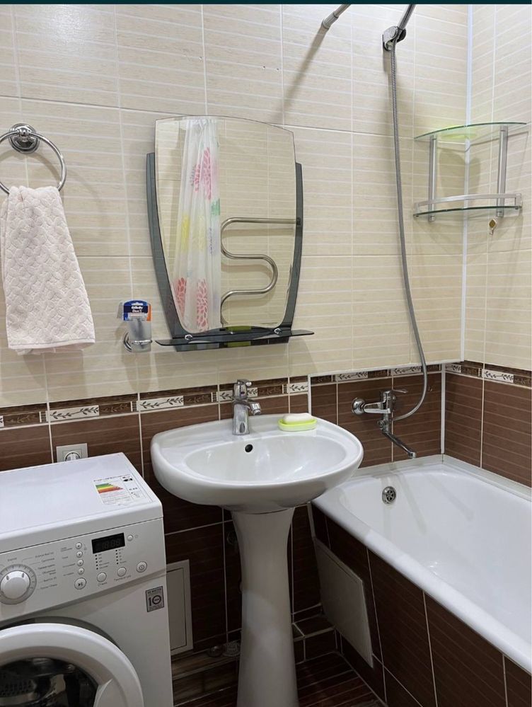 Продается 2 комн квартира на Ц-4 Алаский
