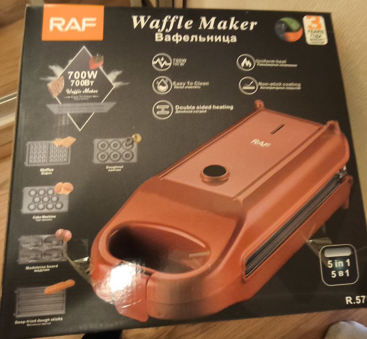 Вафельница электрическая электровафельница 700W RAF R-575