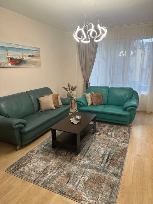 Дава се под наем Двустаен апартамент в Бургас, Възраждане - 110 кв.м за 357 € - Снимка #1