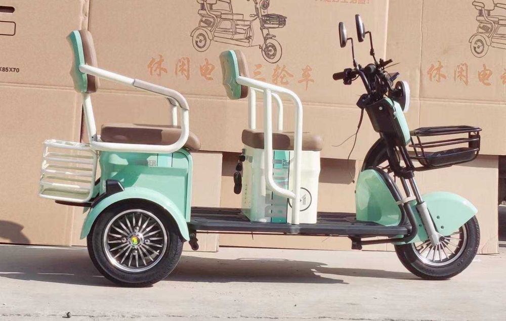 Новый мотороллер-Рикша, в коробке. Yangi skuter-Riksha, qutida.