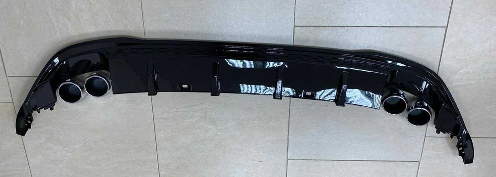 Дифузьор / Добавка за задната броня голф мк7.5 / vw golf mk7.5