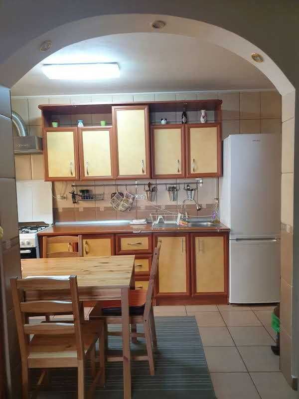 Apartament decomandat cu 3 camere