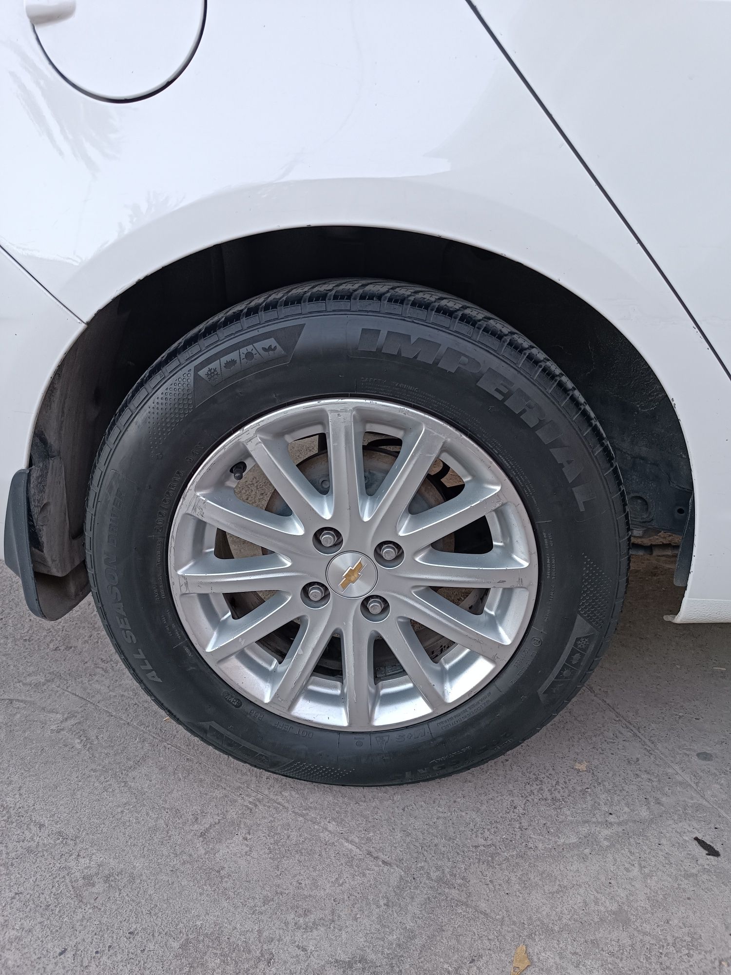 Kobalt GM Diska Balon 205 65 R15 Holati yaxshi Ayibi Yoq