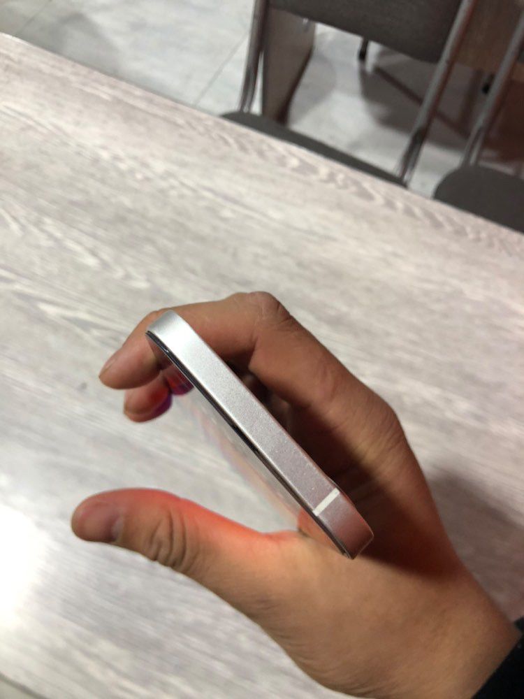 Sotiladi Iphone 12 oq