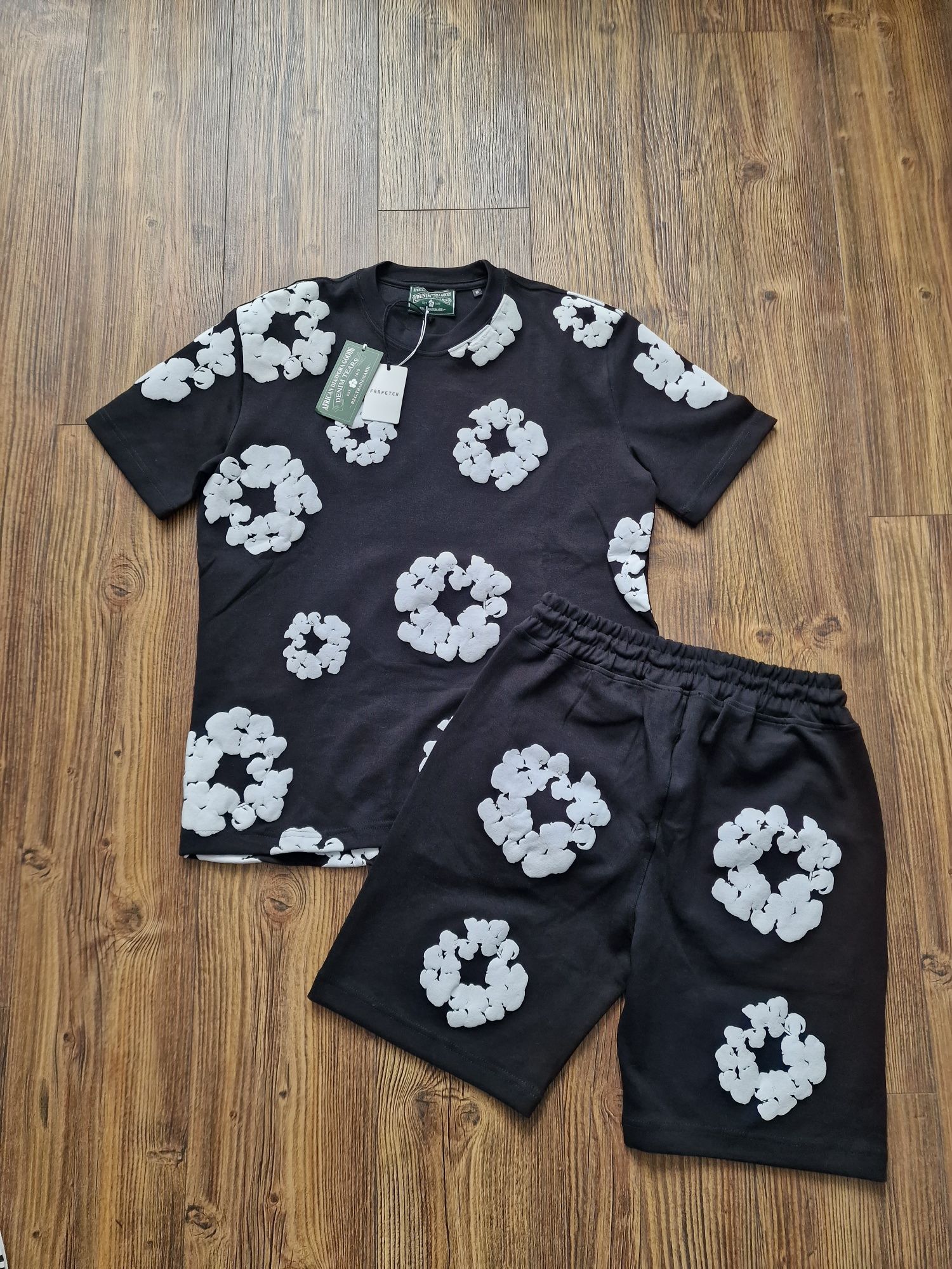 Мъжка екип къси панталони и тениска DENIM TEARS размер S M L XL 2XL 
Н