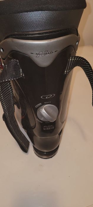 Vand clapari Dalbello 42-43, folositi de 2ori la schi, pret 400 lei