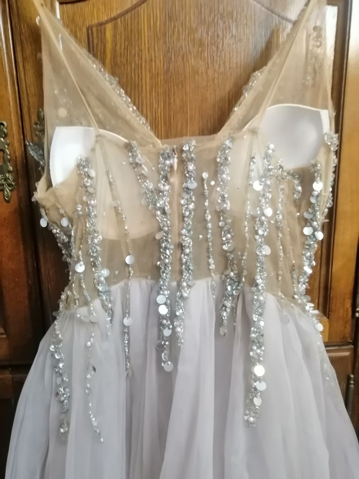Rochie de ocazie cu paiete, 1000 lei