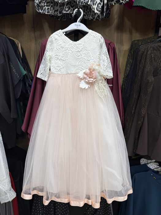 Продам новые платья 116-122см