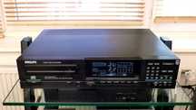 Продается CD проигрыватель Philips CD 880