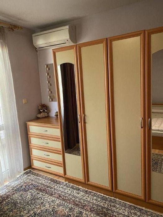 Многостаен апартамент под наем в Център