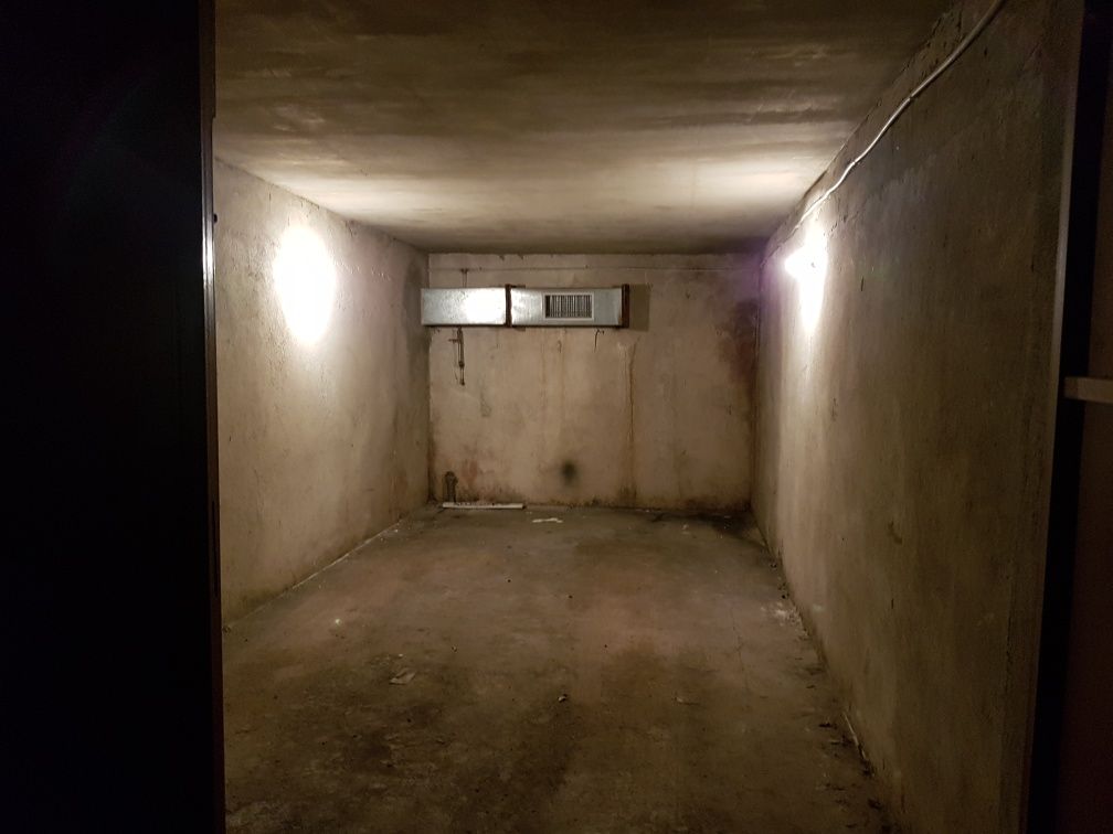 Дава се под наем Гараж / Паркомясто в София, Бъкстон - 20 кв.м за 102 € - Снимка #1