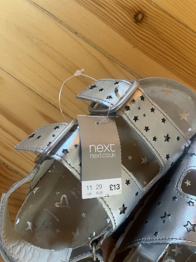 Детски сандали чисто нови Next size 29