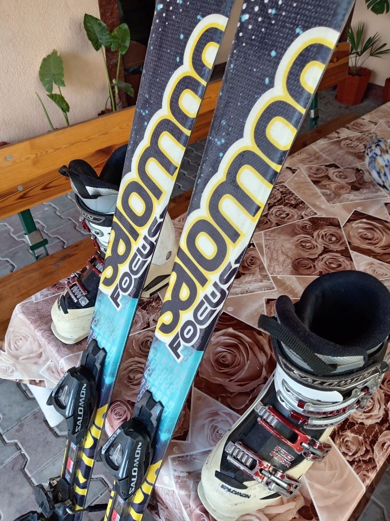 Schiuri Salomon focus 155cm + clăpari
